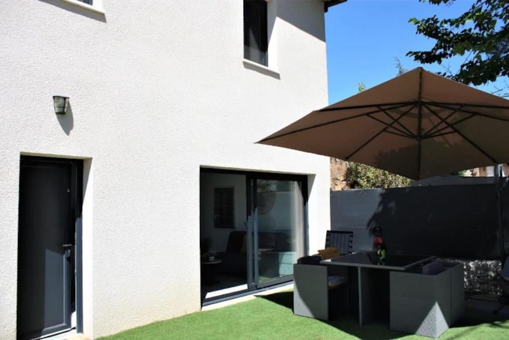 Saint-Julien-de-Peyrolas Appartement Tout Equipe En Rez-De-Jardin Entre Gard Et Ardeche المظهر الخارجي الصورة