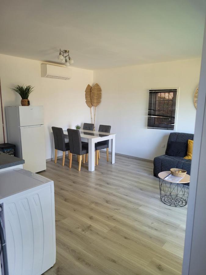 Saint-Julien-de-Peyrolas Appartement Tout Equipe En Rez-De-Jardin Entre Gard Et Ardeche المظهر الخارجي الصورة
